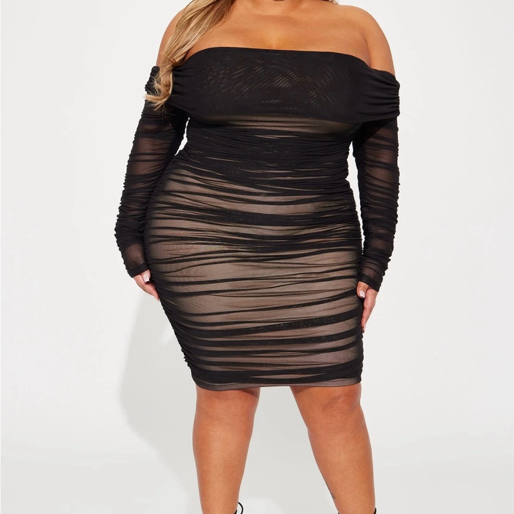 Fashion Nova Black Ruched Off-Shoulder Bodycon Dress